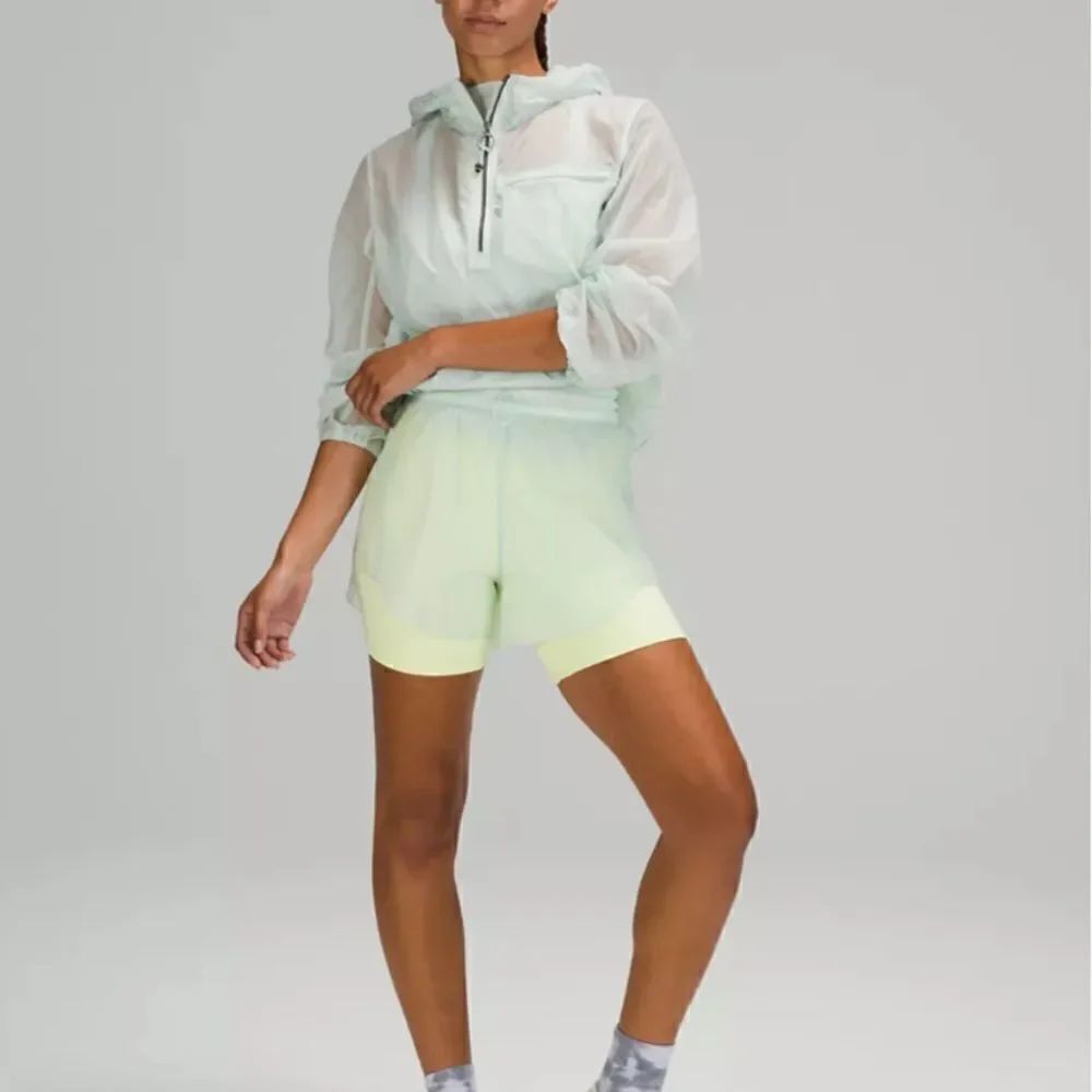 - Lululemon Step Out High-Rise Short 3" - Picture 3 of 12
